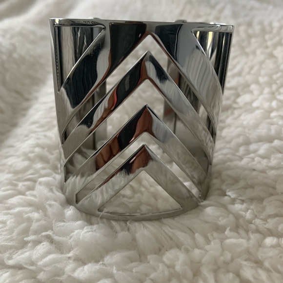 Bcbg Maxazria cuff bracelet - Picture 6 of 6